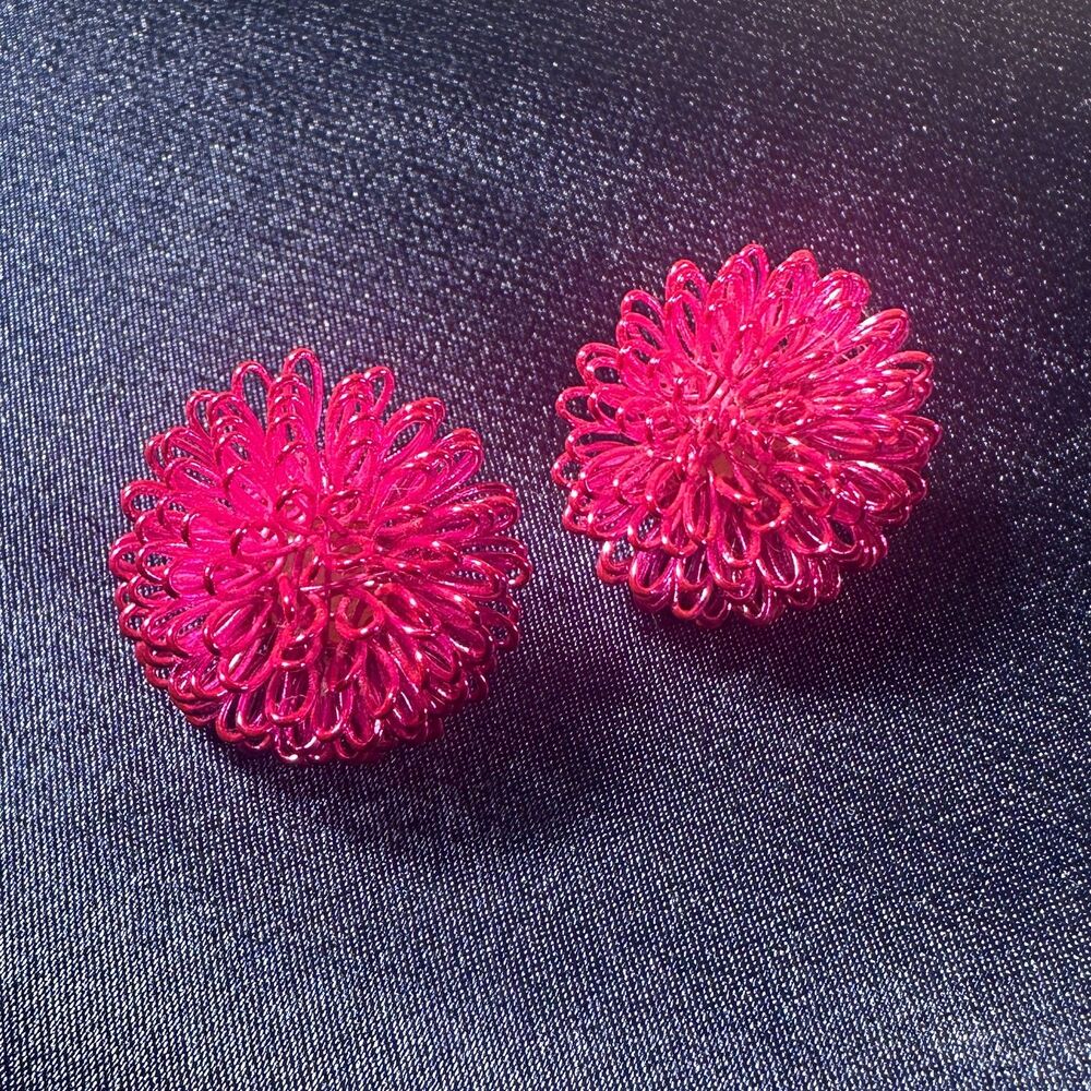 Vintage Hot Pink Wire Earrings | Coiled Statement Earrings | 80s Costume Jewelry
